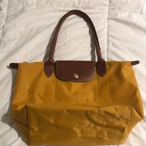 Longchamp Tote Medium.